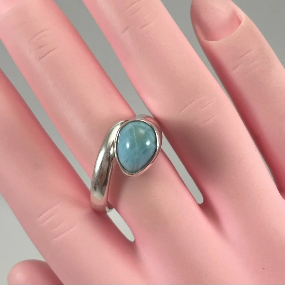 Unsigned stunning larimar